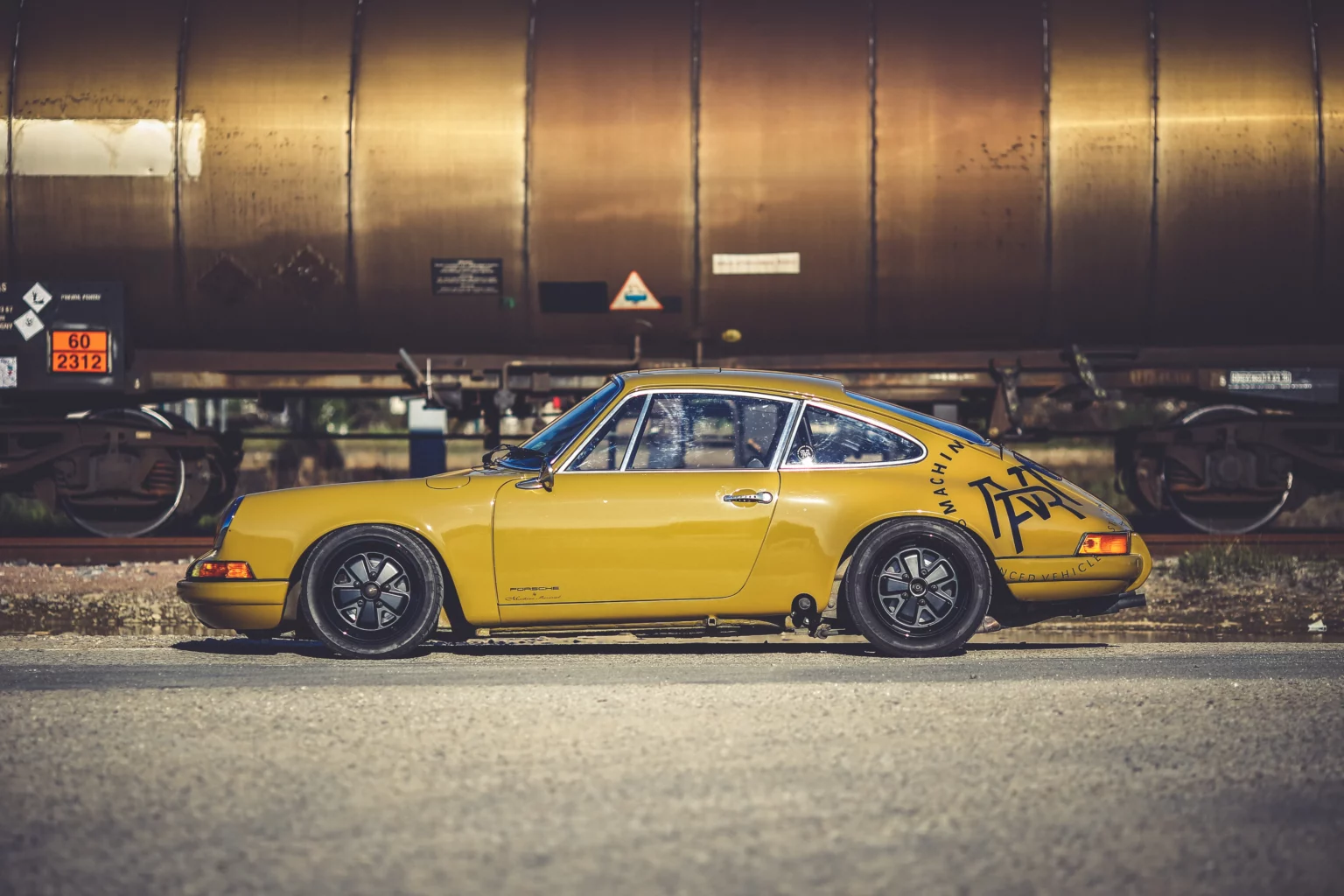 Porsche 911 Restomod by Machine Revival