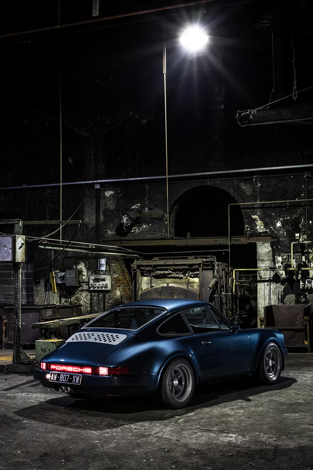 Porsche 911 Restomod by Machine Revival