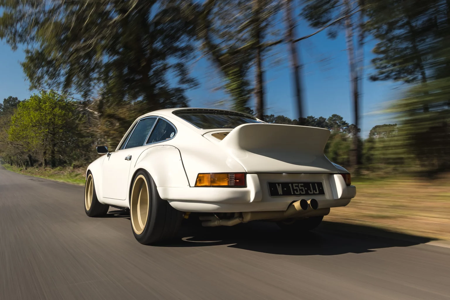 360hp Turbocharged Restomod Porsche 911 by Machine Revival