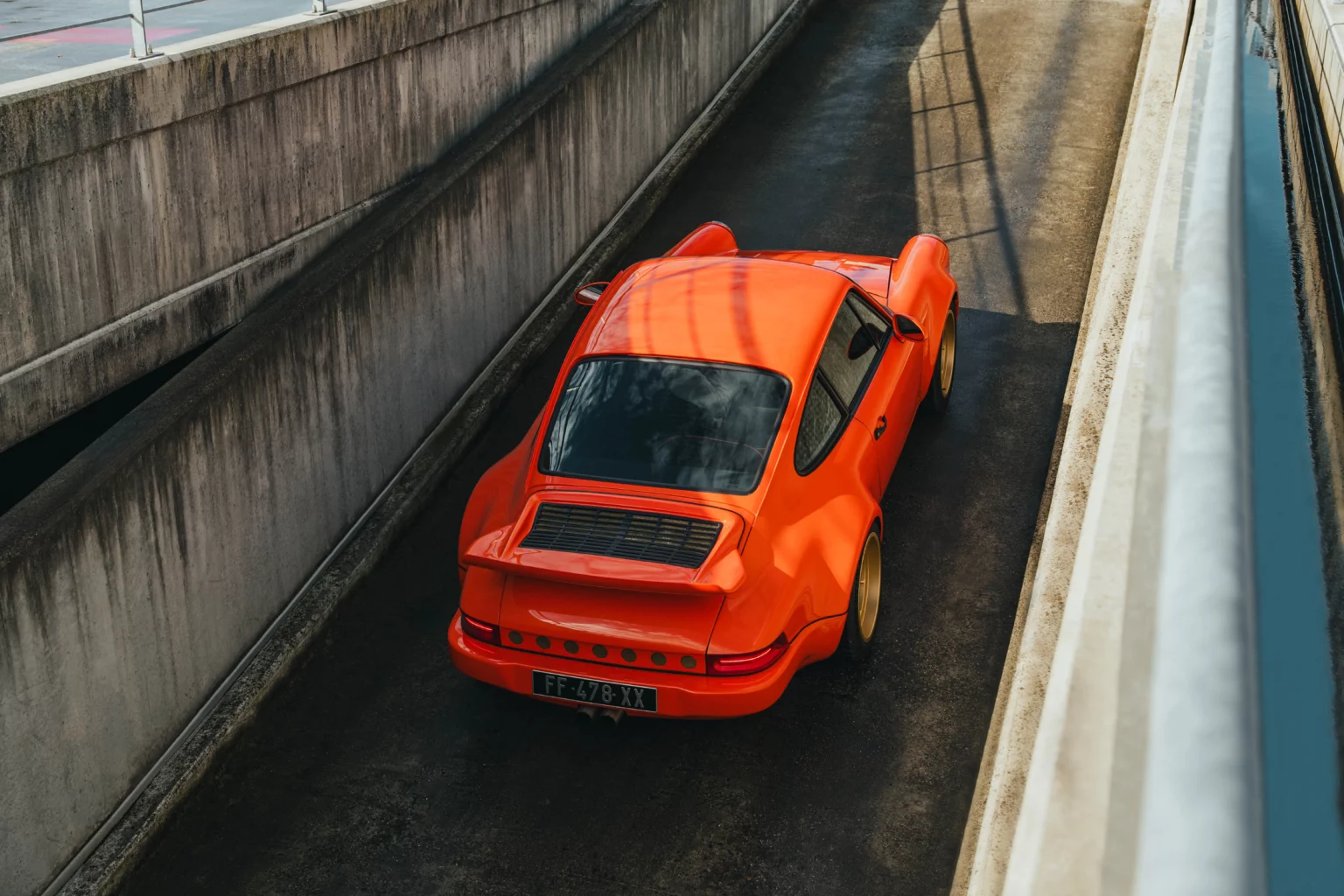 Supercharged Porsche 911 Restomod by Machine Revival