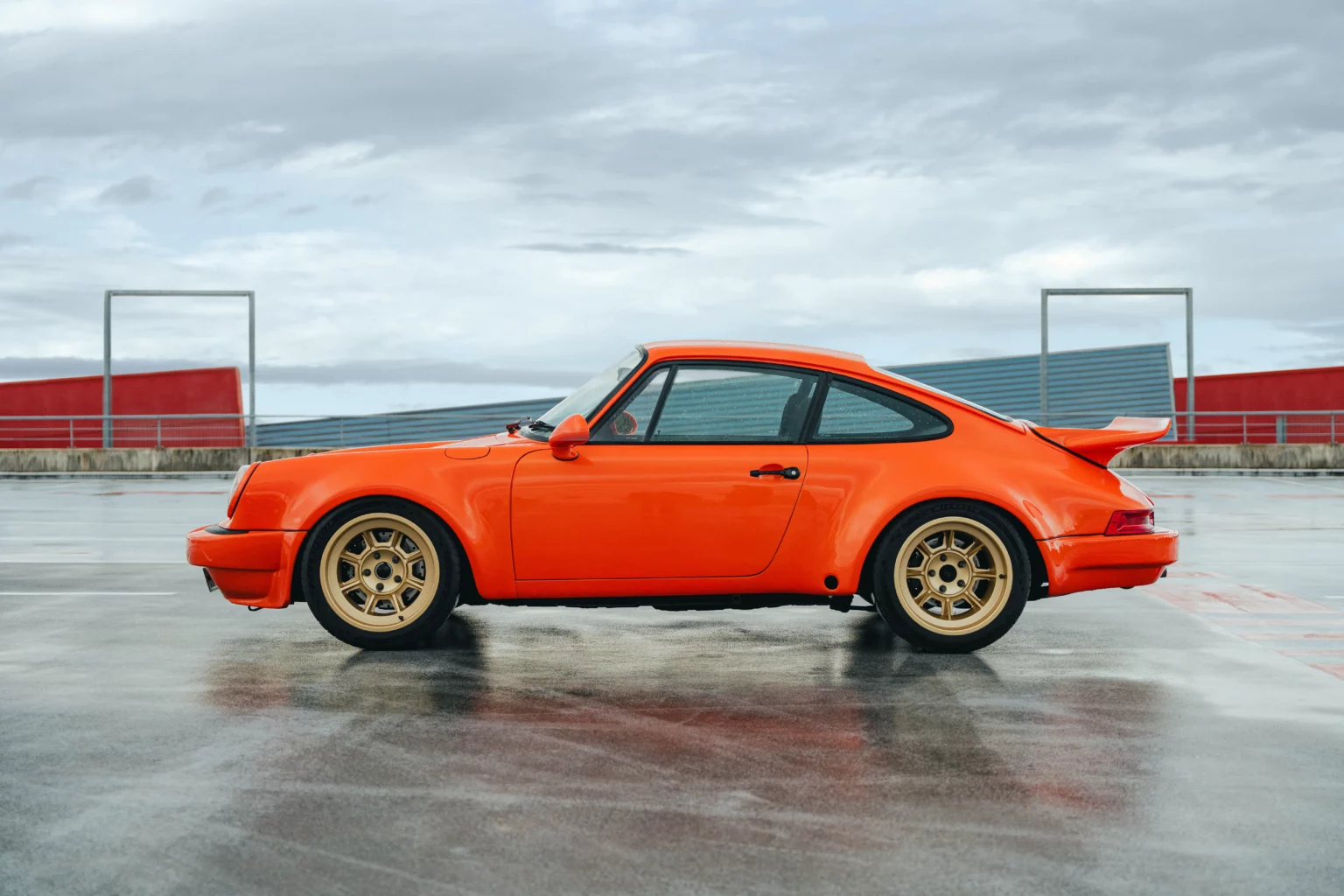 Supercharged Porsche 911 Restomod by Machine Revival