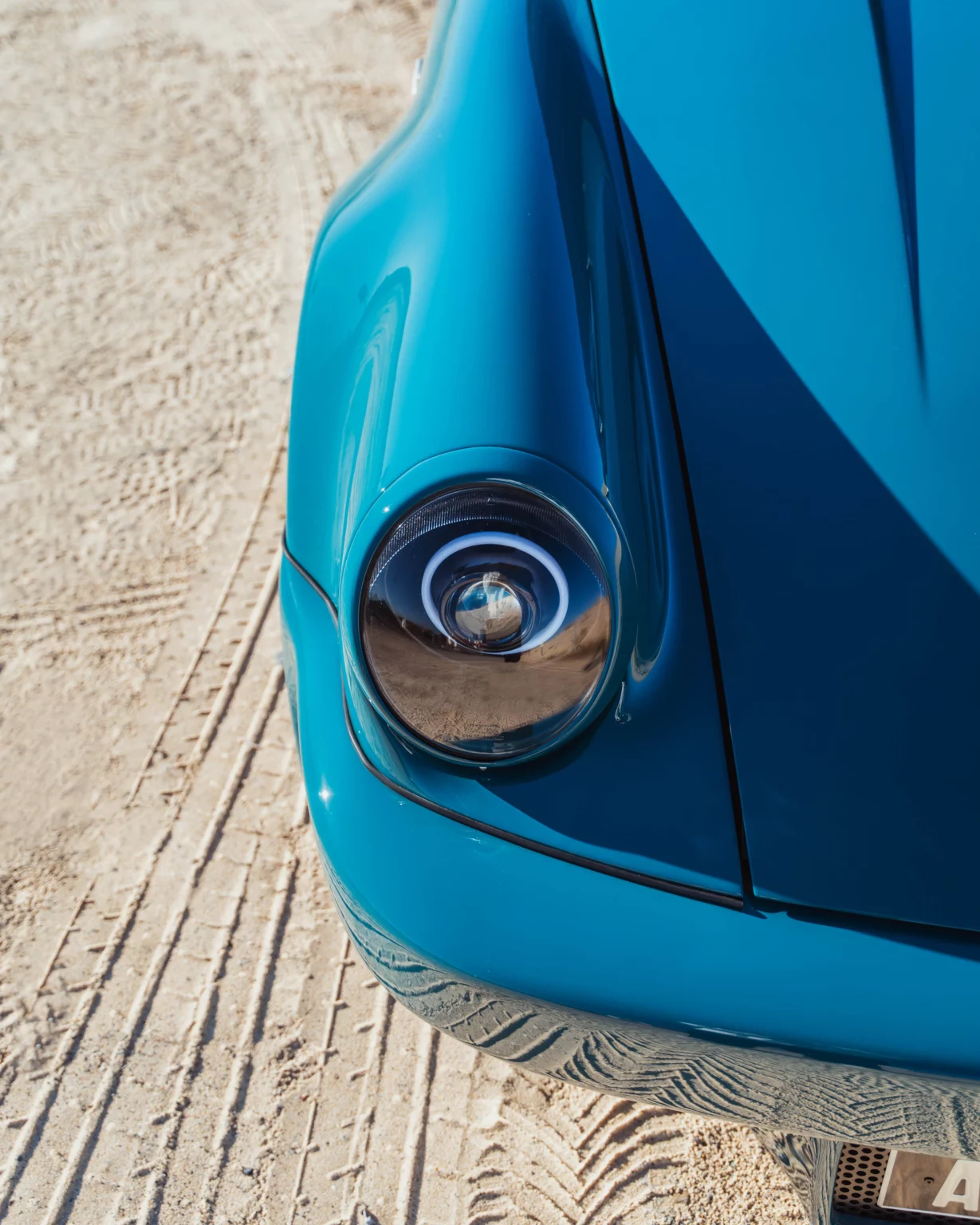 Atra Porsche 930 by Machine Revival