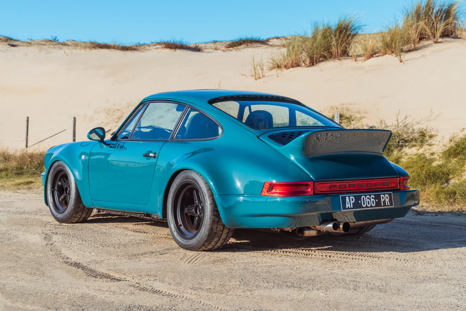 Atra Porsche 930 by Machine Revival