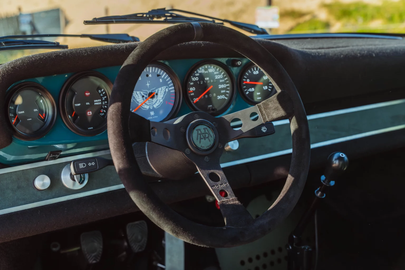 Atra Porsche 930 by Machine Revival