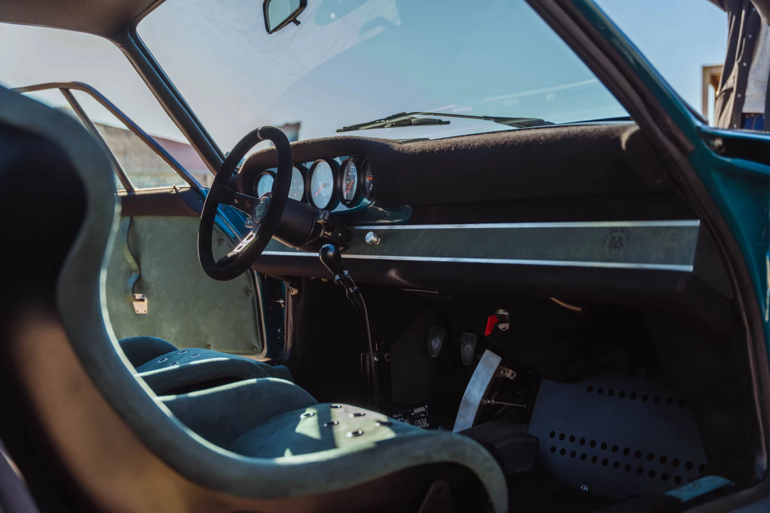 Atra Porsche 930 by Machine Revival