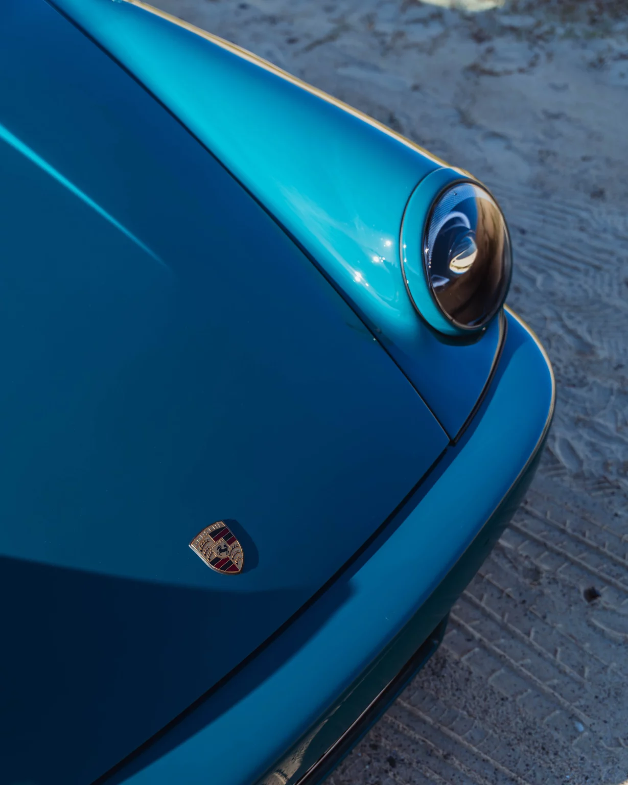 Atra Porsche 930 by Machine Revival