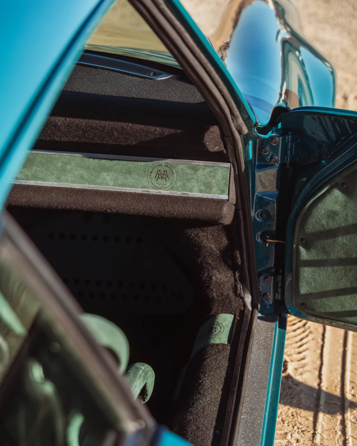 Atra Porsche 930 by Machine Revival