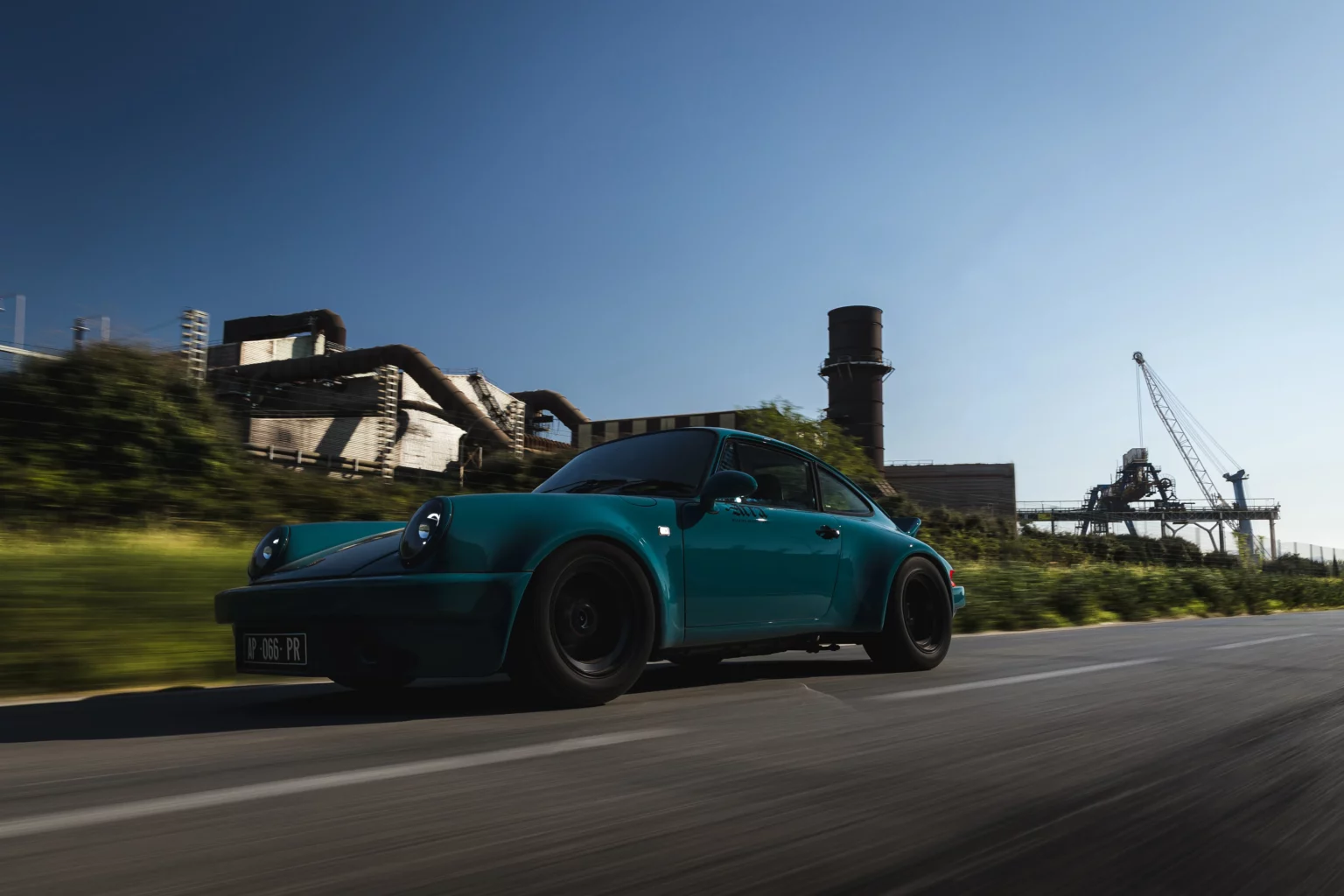 Atra Porsche 930 by Machine Revival